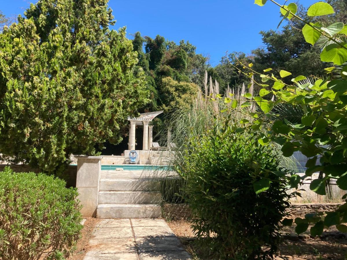 Gite Encore Un Soir Hyères Exteriér fotografie